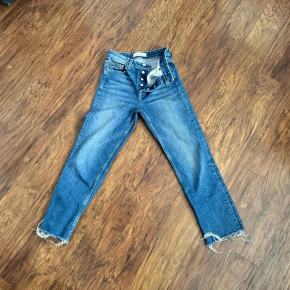 Trave Sweet Emotion Jeans Size 25 Button Fly Cropped Raw Hem Medium Wash MadeUSA - Picture 2 of 11